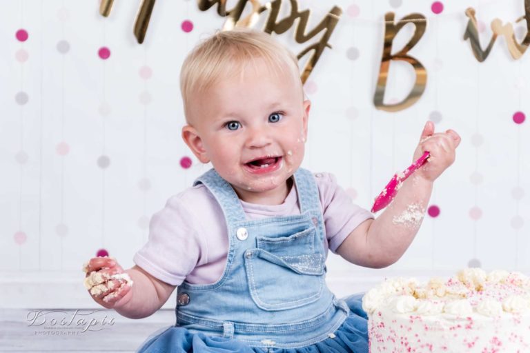 cakesmash kuchenmatsch shooting kinderfotos kinderfotograf fotograf nürnberg fürth erlangen zirndorf cake smash