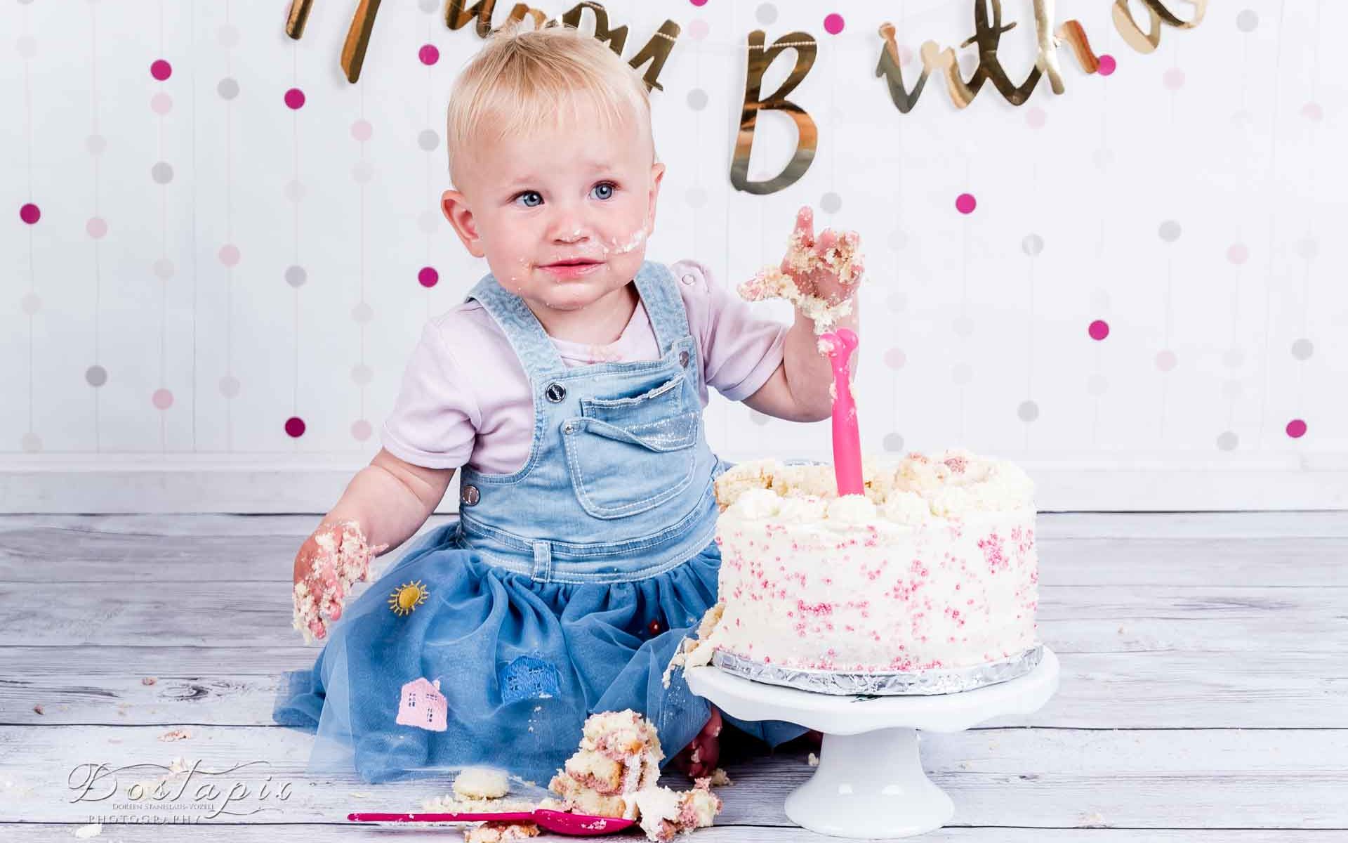 cakesmash kuchenmatsch shooting kinderfotos kinderfotograf fotograf nürnberg fürth erlangen zirndorf cake smash