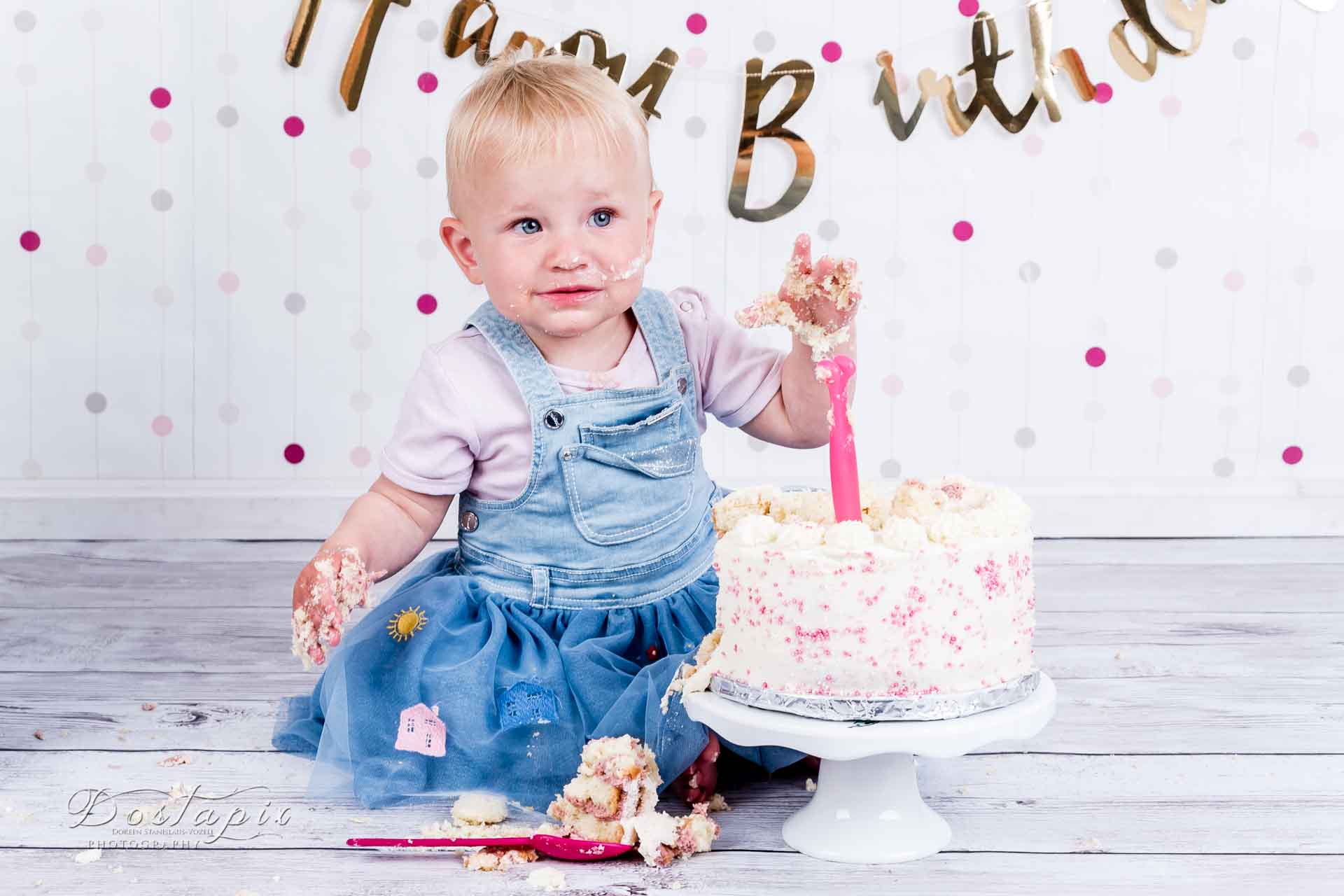 cakesmash kuchenmatsch shooting kinderfotos kinderfotograf fotograf nürnberg fürth erlangen zirndorf cake smash