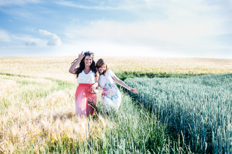 herzensmensch bestefreundin schwester mama familienshooting paarshooting familienfotograf familienfotos freundinnenfotos
